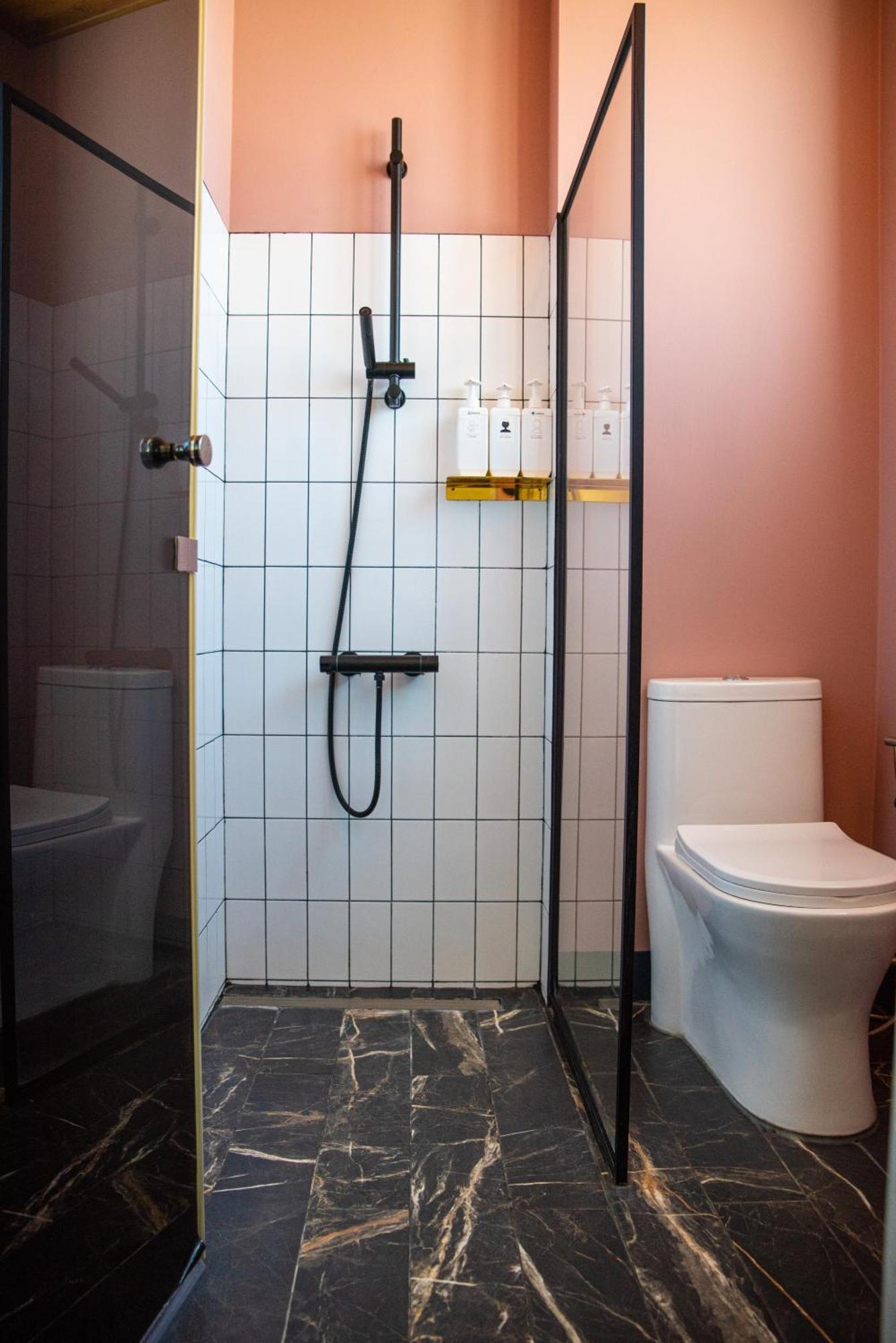 Boy Apartment -Adult Only Hualien City Phòng bức ảnh